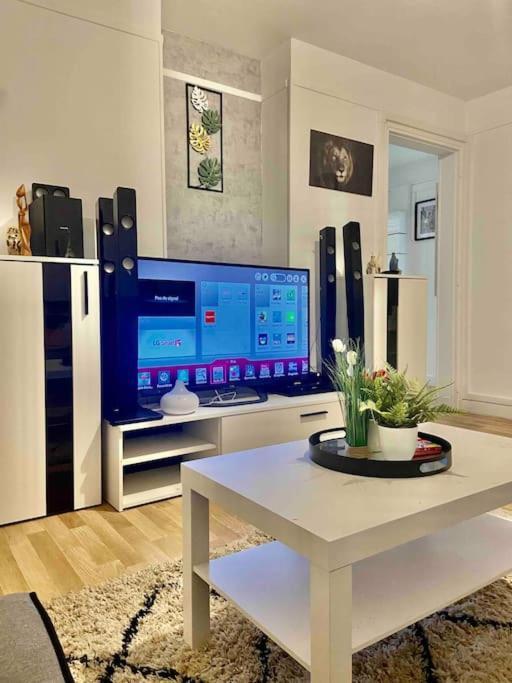 Appart Cosy Alfortville -Vue Seine - 10Mn De Paris Ngoại thất bức ảnh